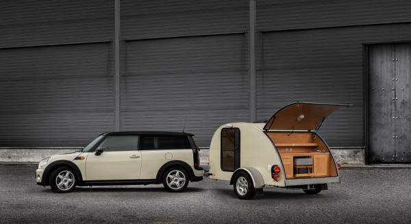 Photograph Dusan Holovej Mini Cooper Clubman And Alpha Mini Caravan on One Eyeland